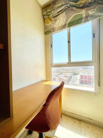 Piso en avenida de Dénia, 45