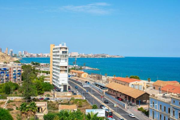 Ático en avenida de Dénia, 1