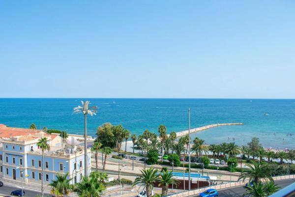 Ático en avenida de Dénia, 1