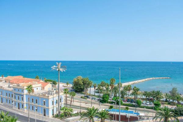 Ático en avenida de Dénia, 1