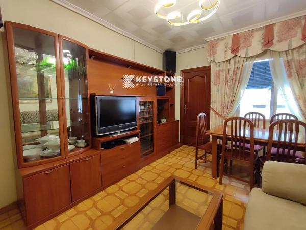 Piso en calle Presbitero Baltasar Carrasco