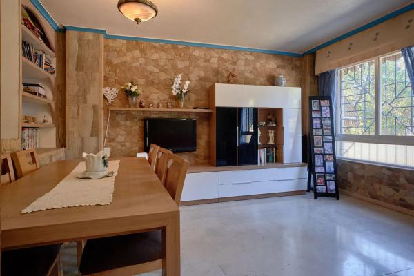 Chalet adosado en calle Ceuta