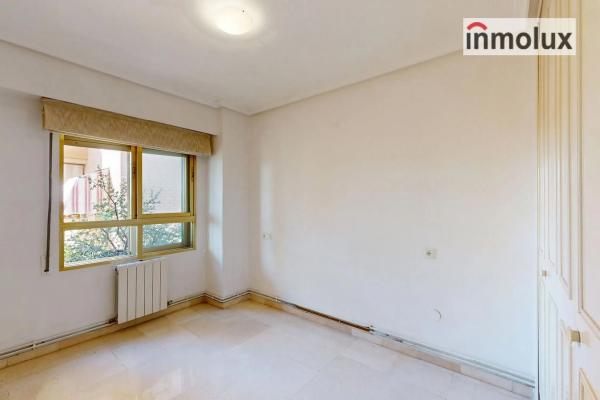 Piso en calle Radiofonista Raul Alvarez Anton