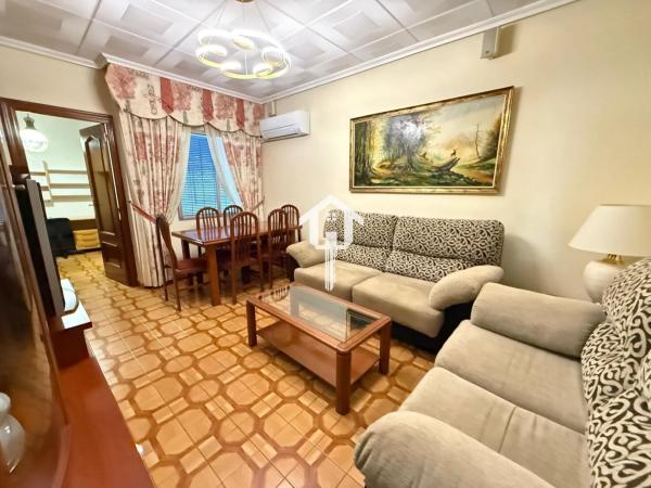 Piso en calle Presbitero Baltasar Carrasco