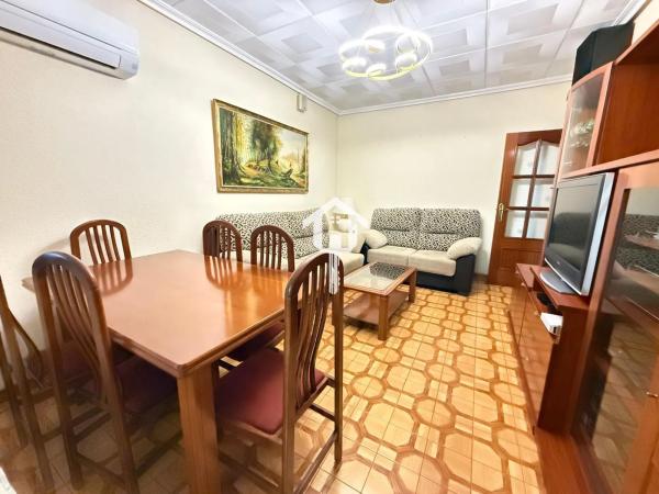 Piso en calle Presbitero Baltasar Carrasco