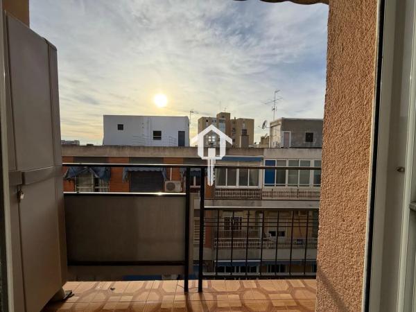 Piso en calle Presbitero Baltasar Carrasco