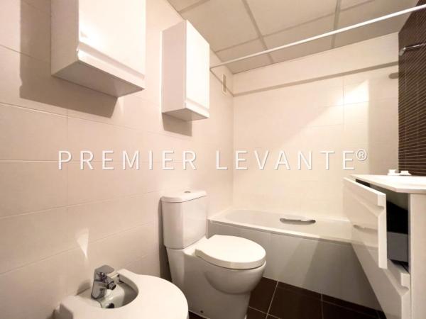 Piso en avenida José Jornet Navarro