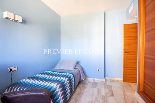 Piso en avenida José Jornet Navarro