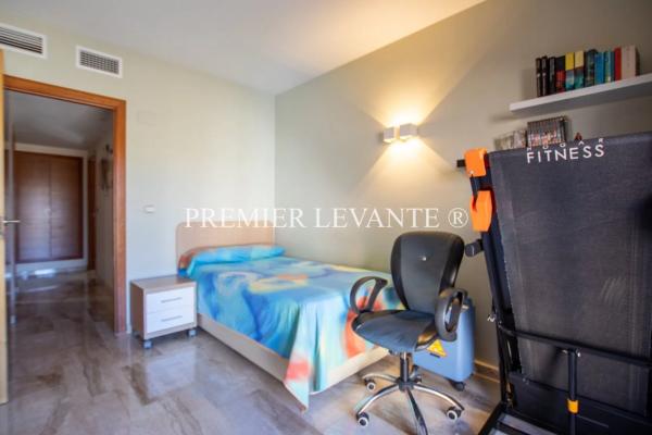 Piso en avenida José Jornet Navarro