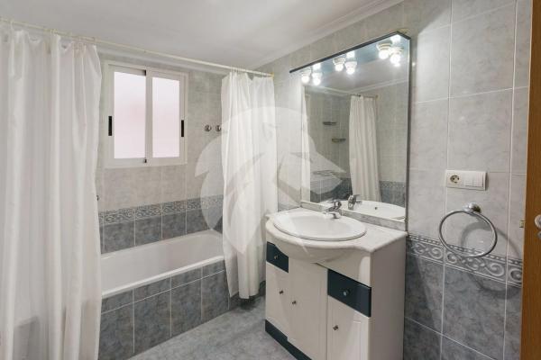 Piso en calle Carlota Pasaron