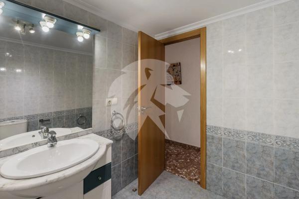 Piso en calle Carlota Pasaron