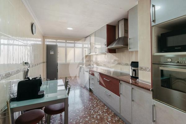 Piso en calle Carlota Pasaron