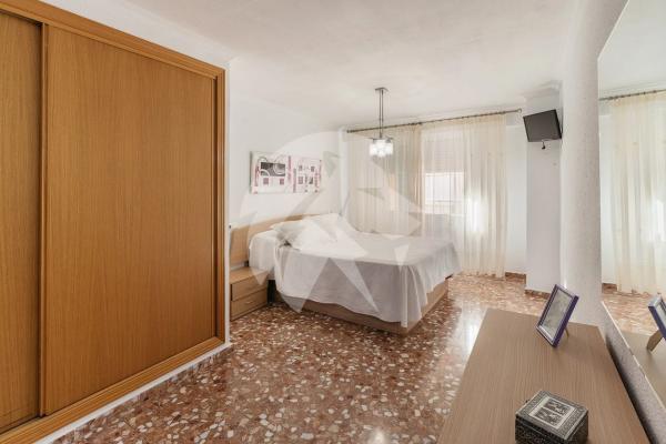 Piso en calle Carlota Pasaron