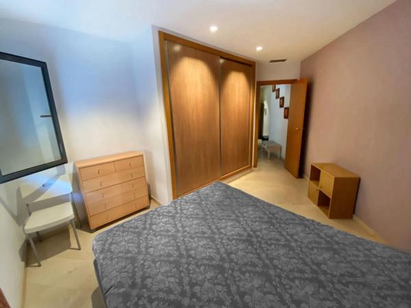 Estudio en calle de Wenceslao Fernández Flórez, 1