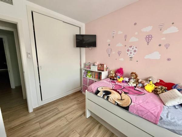 Piso en avenida Isla de Corfú