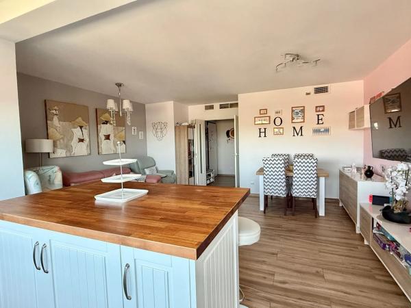 Piso en avenida Isla de Corfú