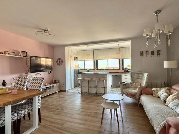 Piso en avenida Isla de Corfú