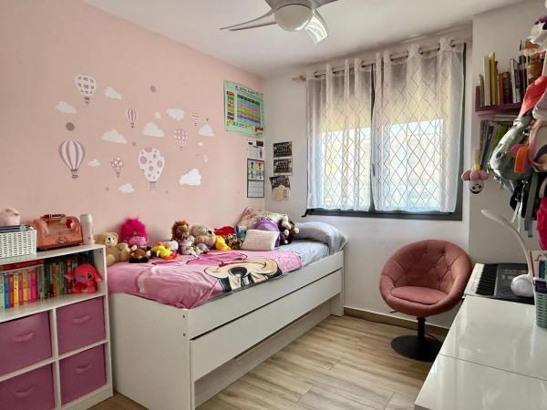 Piso en avenida Isla de Corfú