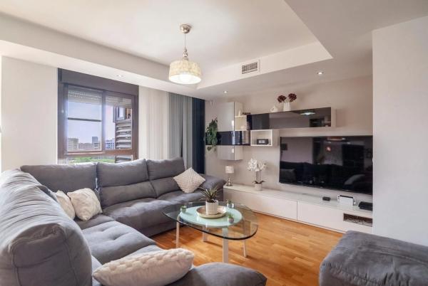 Piso en plaza del Papa Juan Pablo II