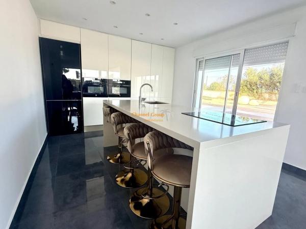 Casa independiente en calle Azafrán