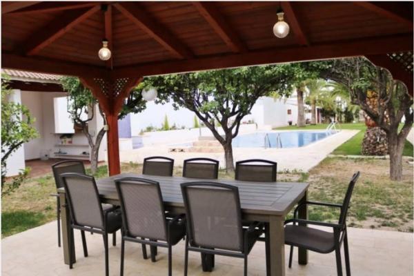 Casa independiente en calle Hogar Provincial