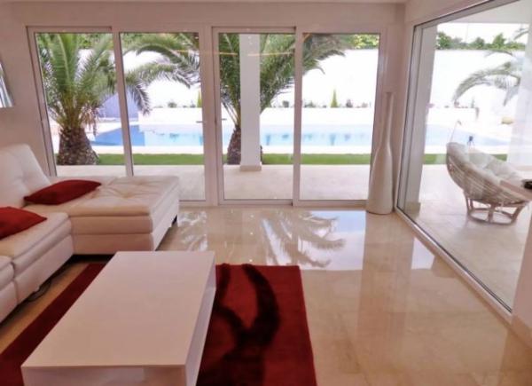 Casa independiente en calle Hogar Provincial