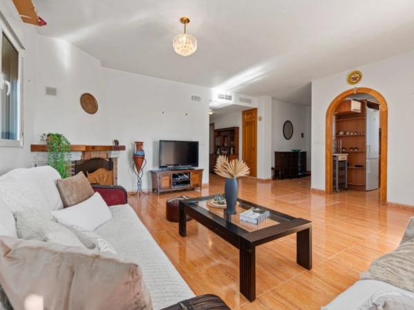 Casa independiente en calle Cala Calabarda, 9 -1