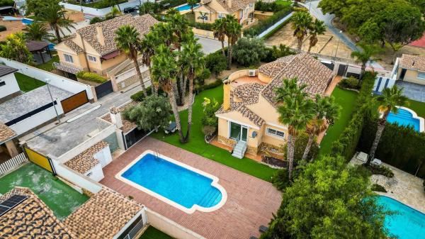 Casa independiente en calle del Pí