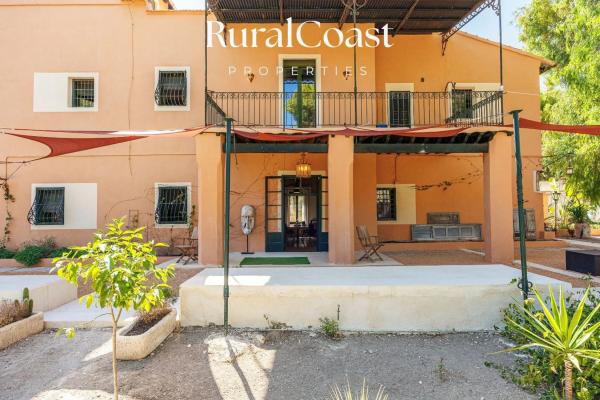 Casa independiente en calle Músic Carlos Cosmen