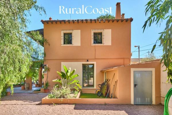 Casa independiente en calle Músic Carlos Cosmen