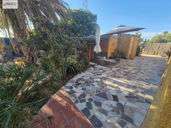 Casa independiente en camino Viejo de Santa Faz