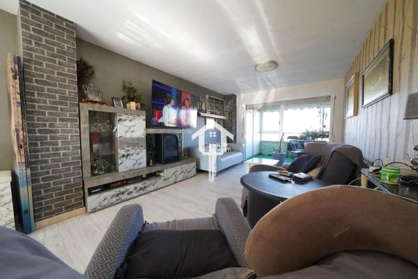 Piso en CL Pintor Pedro Camacho