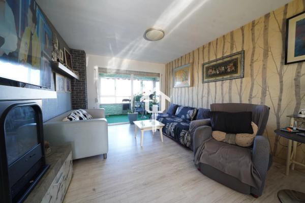 Piso en CL Pintor Pedro Camacho