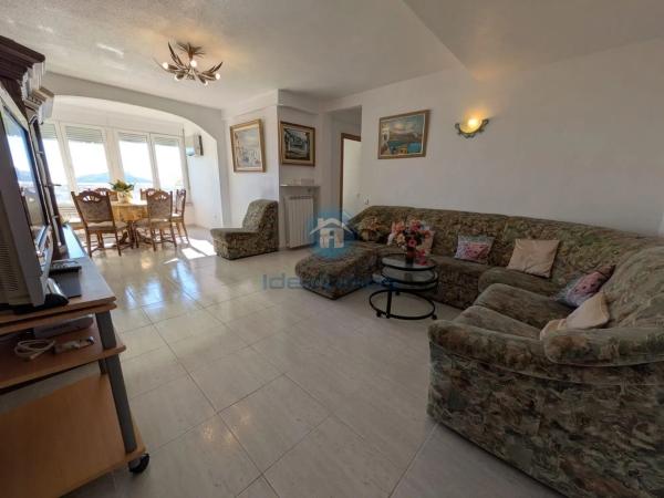 Piso en calle Pintor Pedro Camacho