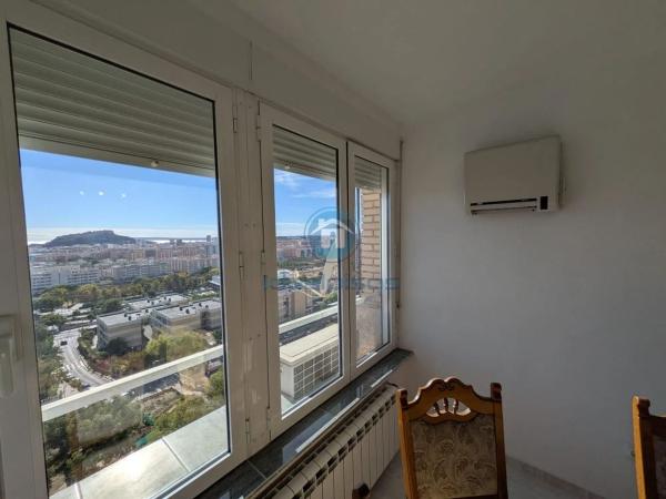 Piso en calle Pintor Pedro Camacho