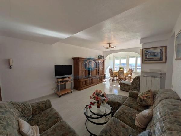 Piso en calle Pintor Pedro Camacho