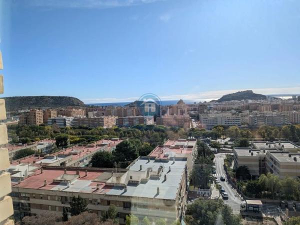 Piso en calle Pintor Pedro Camacho