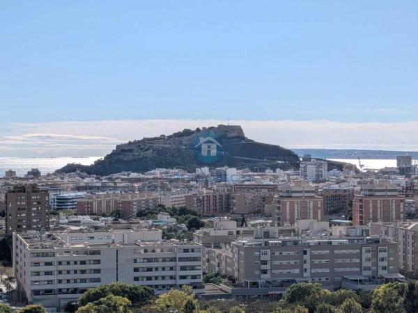 Piso en calle Pintor Pedro Camacho