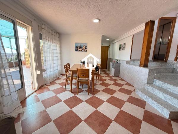 Piso en calle Pintor Pedro Camacho