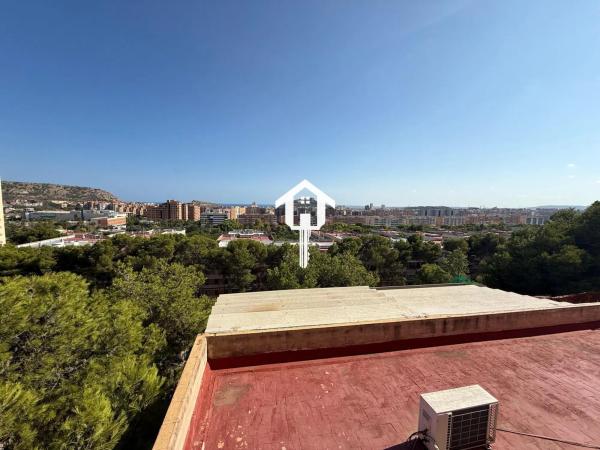 Piso en calle Pintor Pedro Camacho