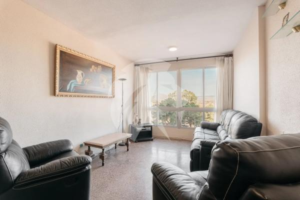 Piso en calle Pintor Pedro Camacho