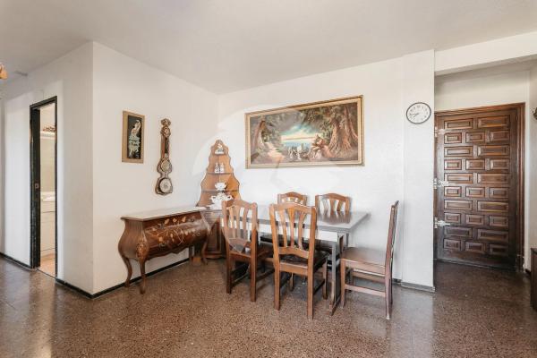 Piso en calle Pintor Pedro Camacho