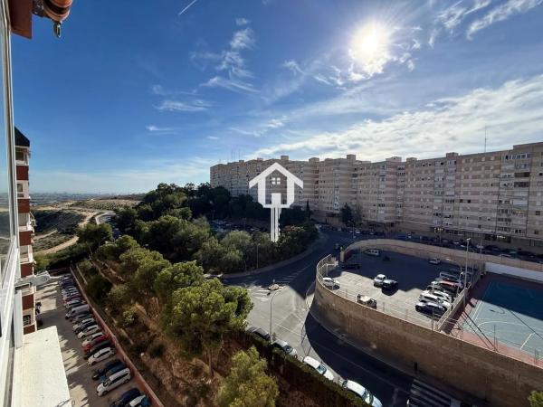 Piso en calle Pintor Pedro Camacho