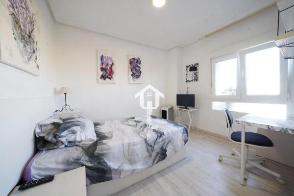 Piso en calle Pintor Pedro Camacho