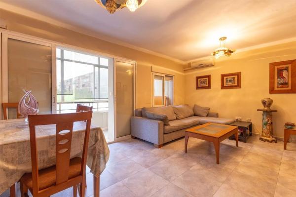 Piso en calle Matemático Romero