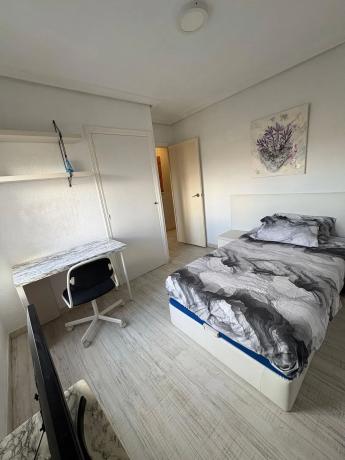 Piso en calle Pintor Pedro Camacho