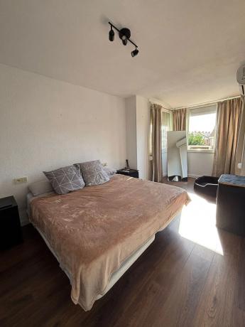 Chalet adosado en avenida Novelda