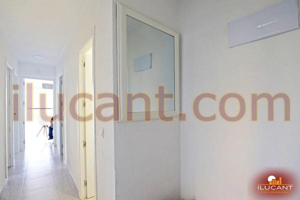 Piso en Barrio Colonia Requena - Virgen del Carmen