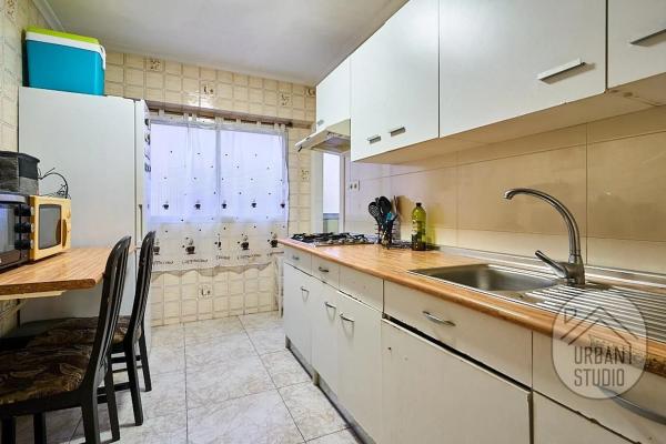 Piso en calle Renato Bardín