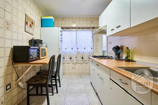 Piso en calle Renato Bardín